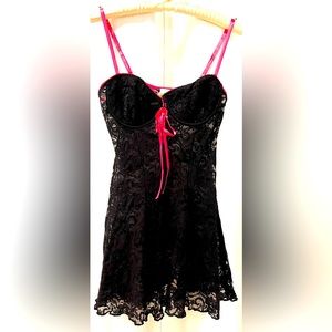 Stretchy Lace Black Chemise